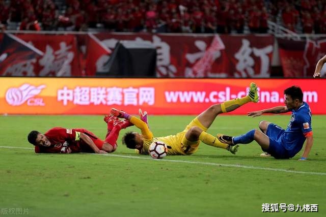 媒体人：詹姆斯是巅峰抱团的开创者 杜兰特则让抱团达到新高度