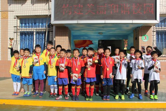 CBA季前赛：福建队首节小幅领先辽宁队